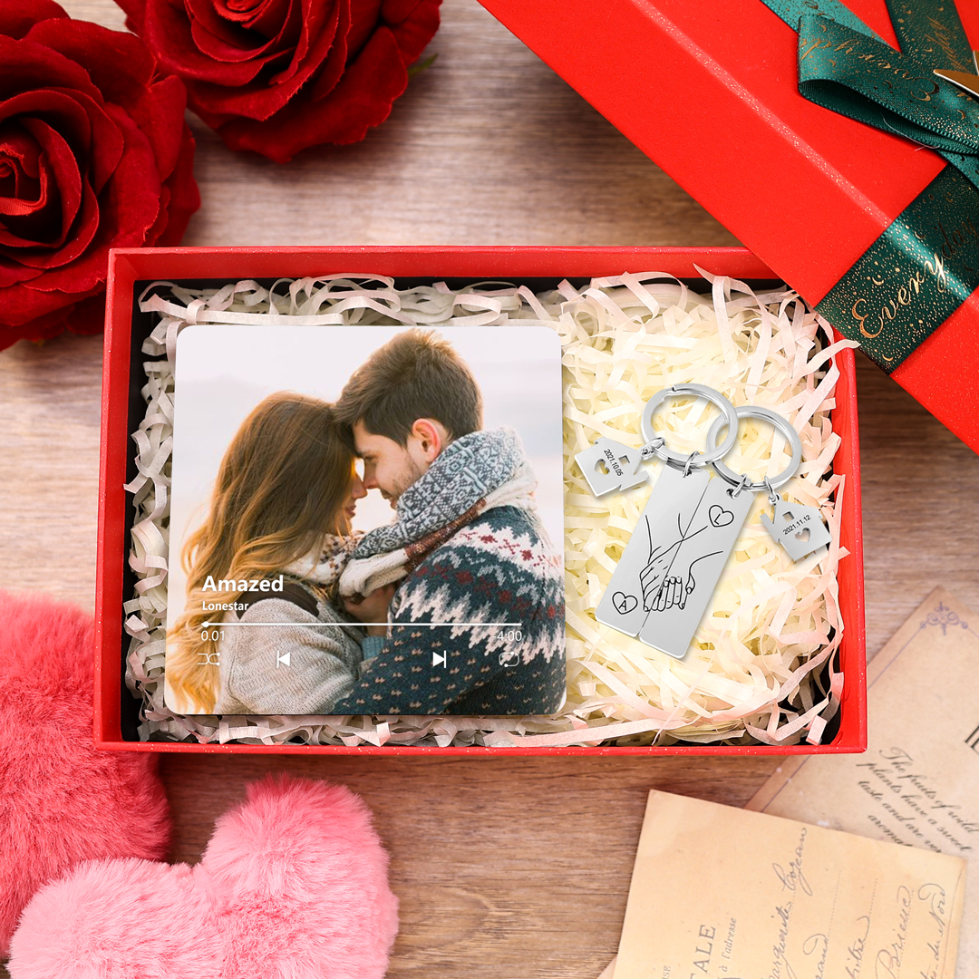 Personalized Fridge Magnet & Keyring Set - Customized with Photos, Dates, Letters & Songs - Valentine's Day Gift for Him | Jessemade