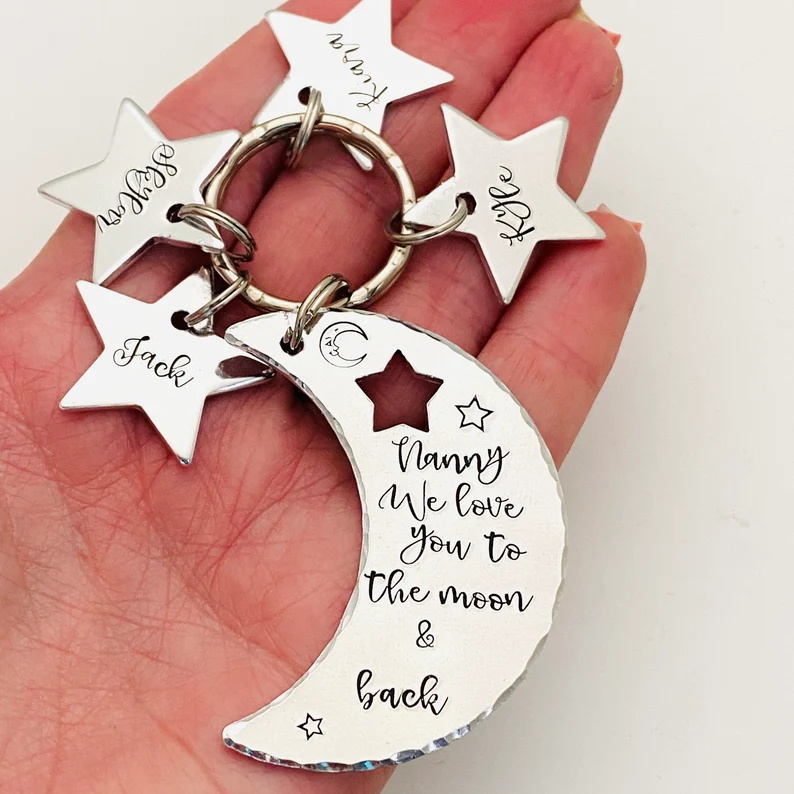 Personalized Nanny Keychain Custom 4 Names Moon and Star Keyring "we love you to the moon & back" for Her