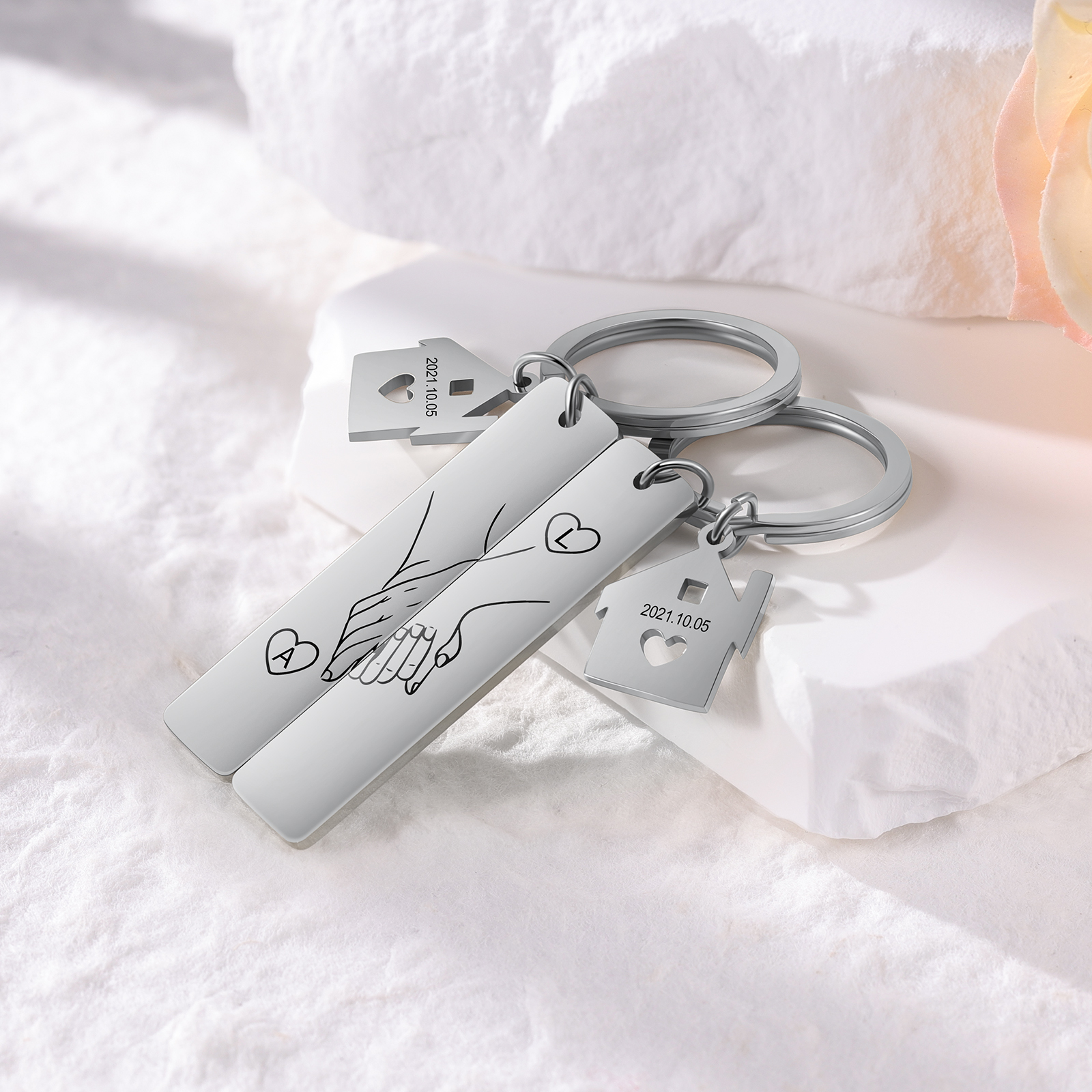 Holding Hands Couple Keychain Gift Set Personalized Date Initial Matching Couple Valentine's Day Gift