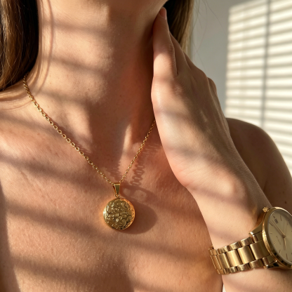 Personalized Locket Necklace Custom with Photo & Text NFC for Women