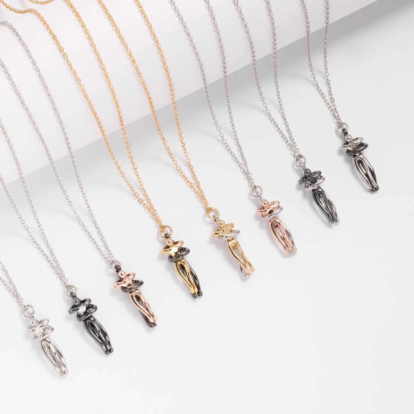 For Husband - Couple Hug Necklace Memorial Gifts " I want to hug you every day"