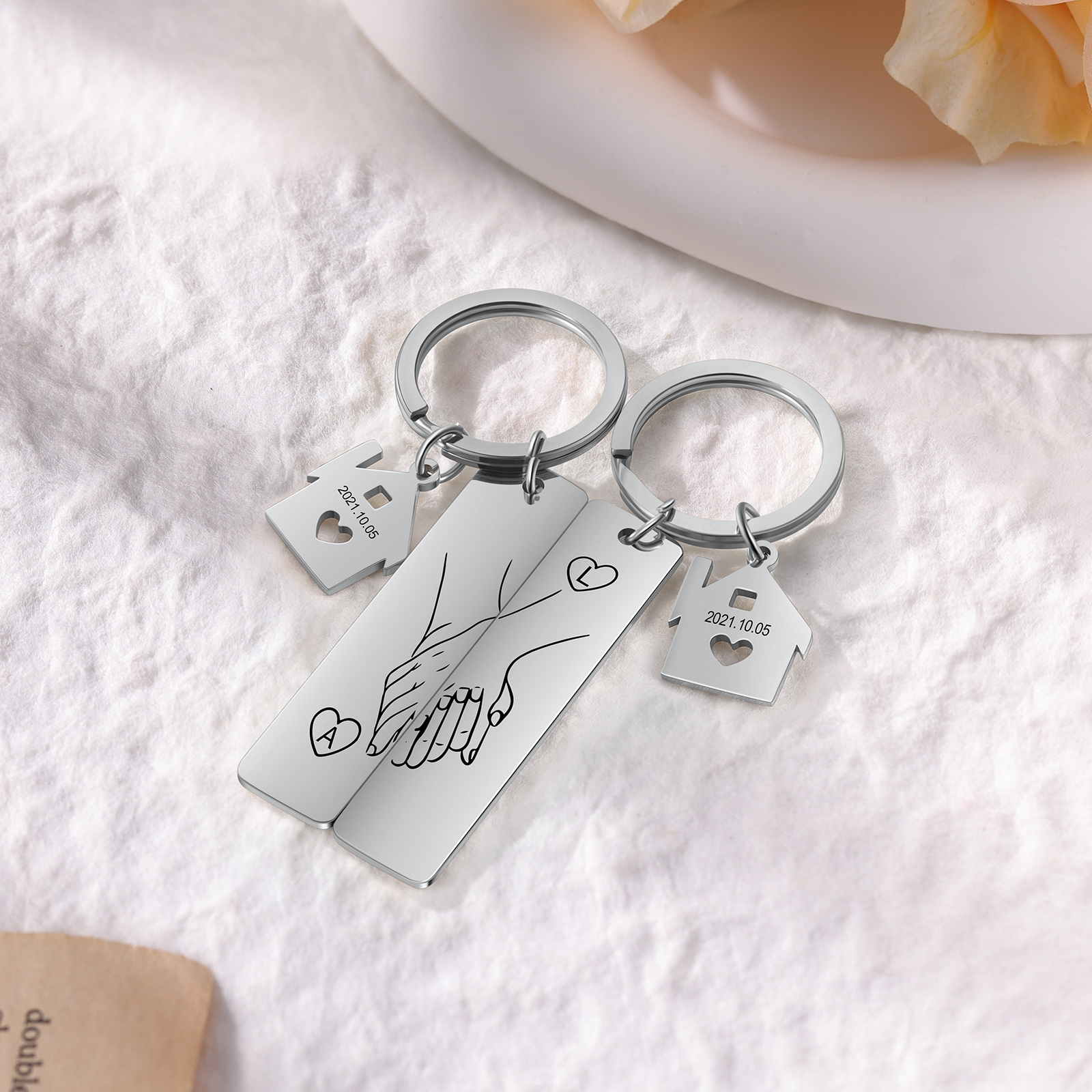 Holding Hands Couple Keychain Gift Set Personalized Date Initial Matching Couple Valentine's Day Gift
