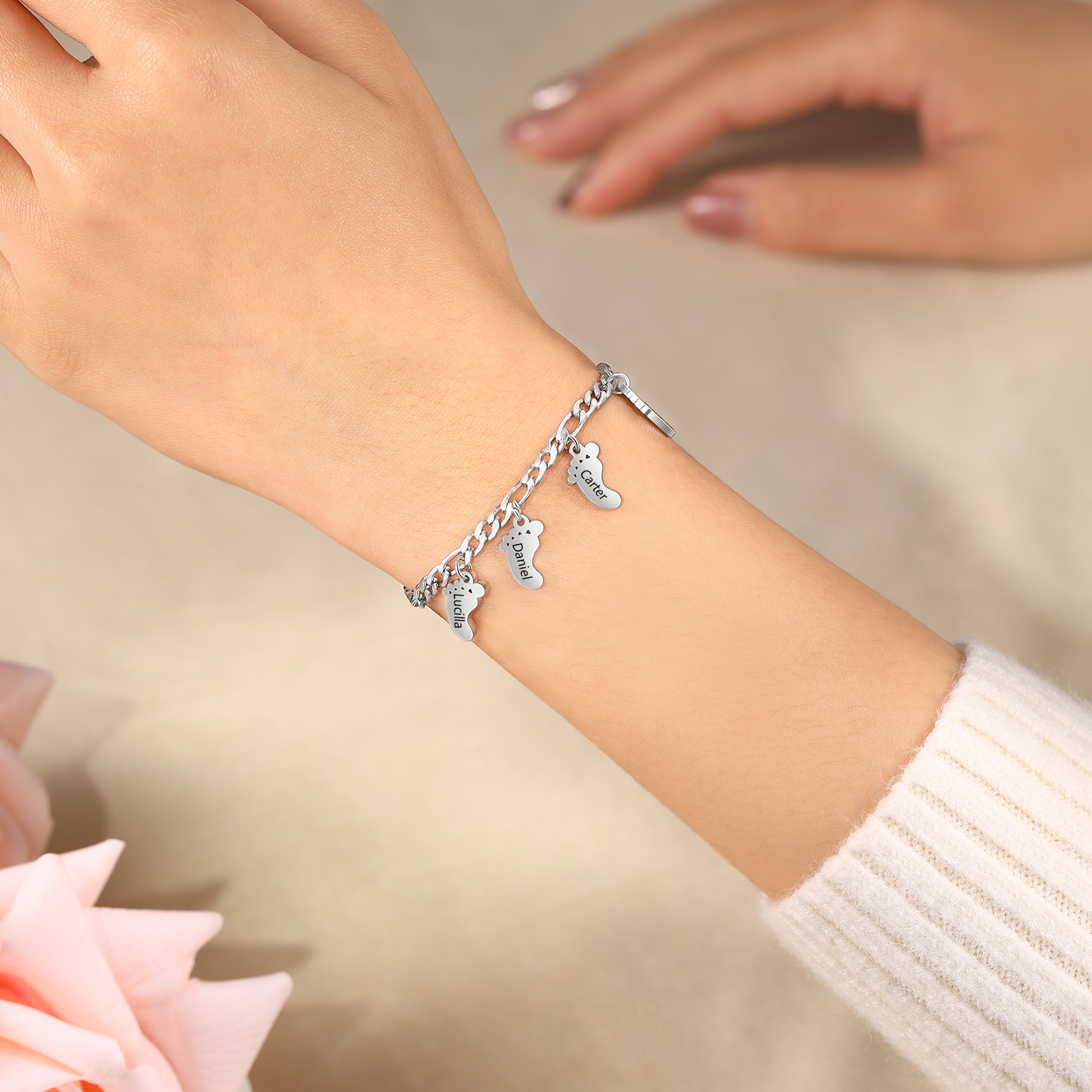 4 names - Personalized Women’s Bracelet - Can Customize Name – Baby Foot Charm Mother’s Day Gift Jewelry