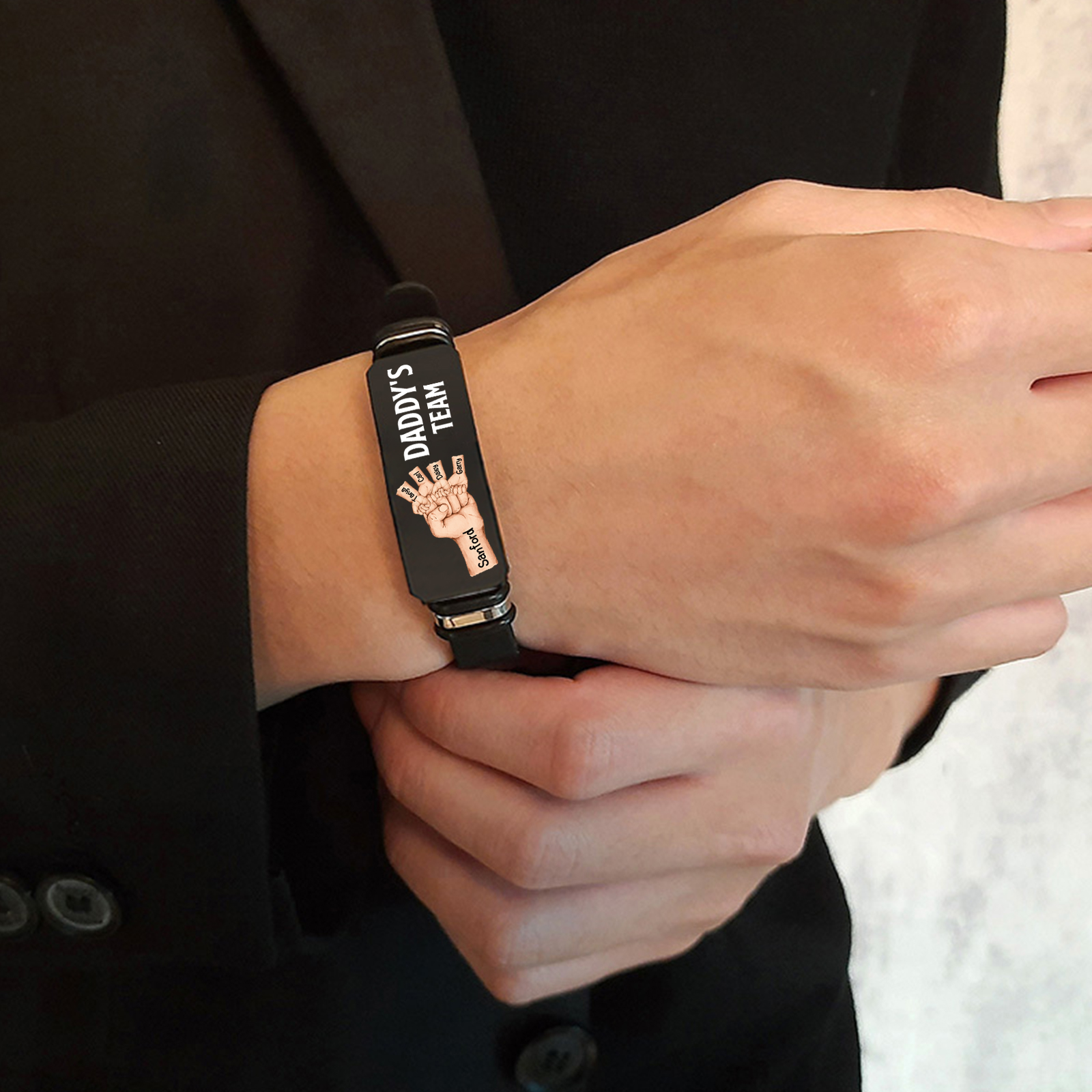 5 names - Father’s Day Personalized Silicone Bracelet for Dad with Kids’ Names – Daddy’s Team Gift