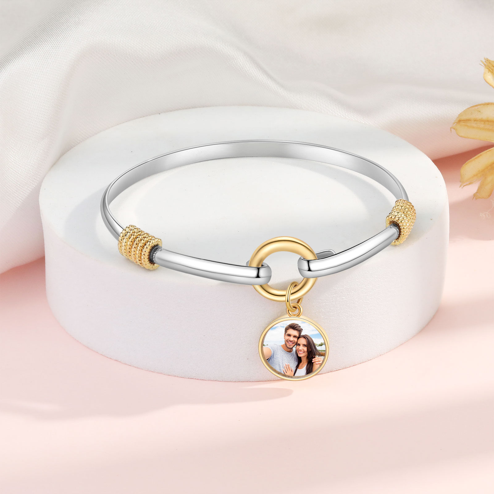 Personalised Men's Bracelet – Customised with 1 Photo, Elegant Pendant Design, Valentine’s Day Gift for Him | Jessemade