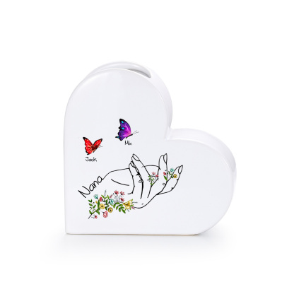Personalized ceramic heart vase with 2–8 names and butterfly design, Mother’s Day, birthday, and Christmas gift for mom or grandma – a loving home decoration by Jessemade