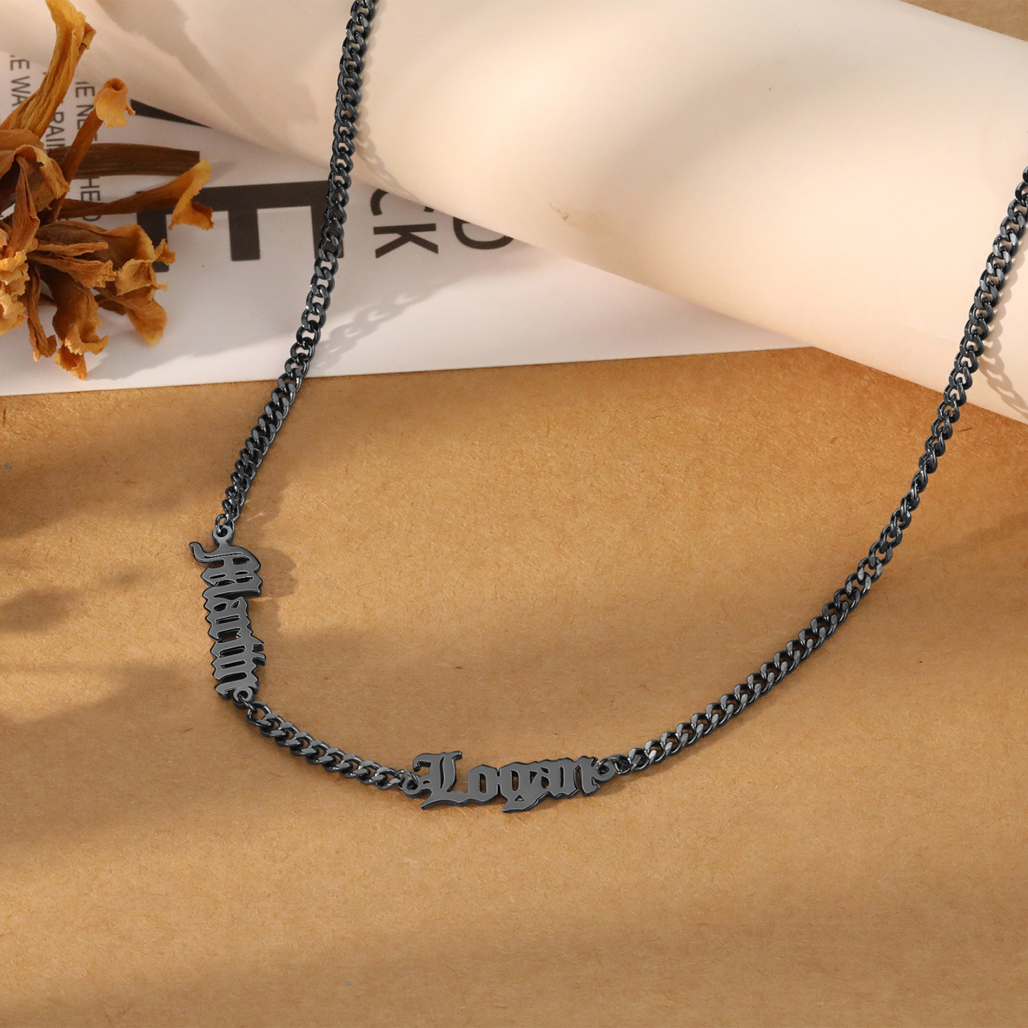 Personalized Gothic Men's Necklace with 1-5 Names