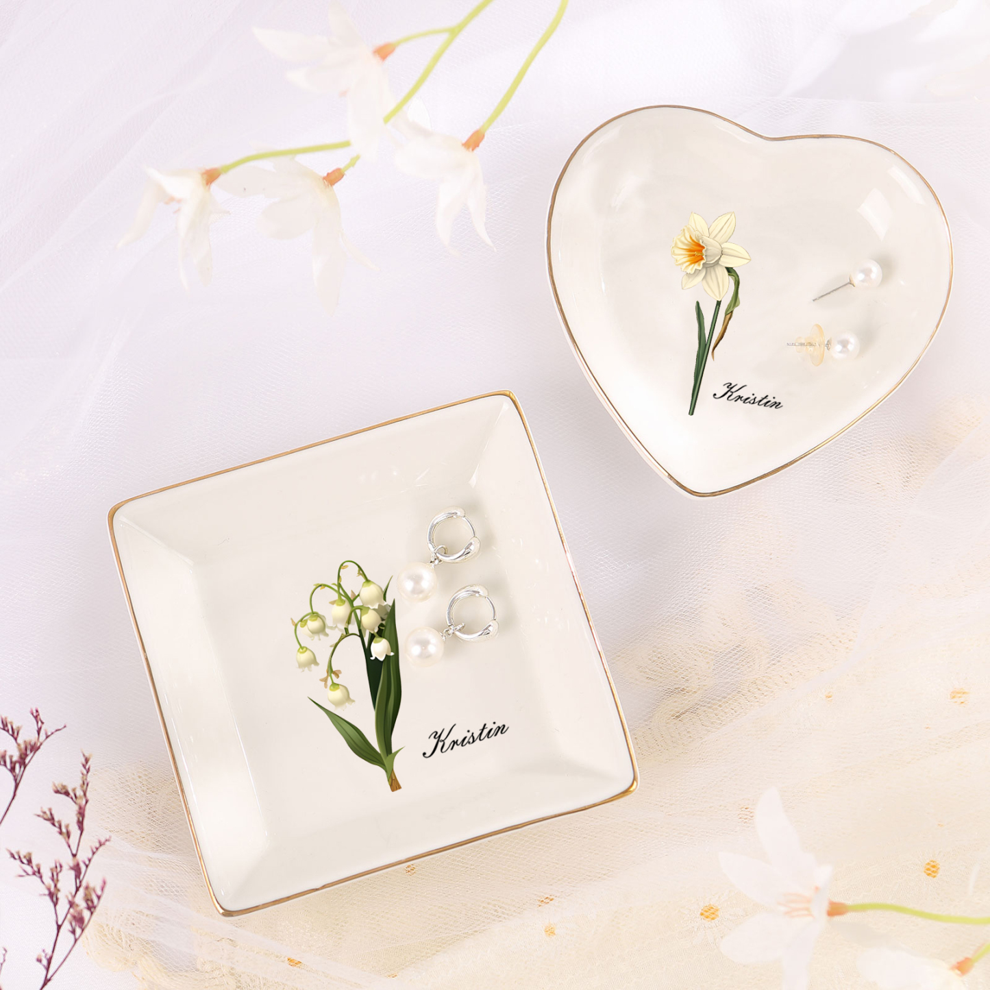 Personalized Birth Flower Jewelry Ceramic Dish custom with 1 Name & 1 Birthflower - Heart & Square Shapes | Jessemade