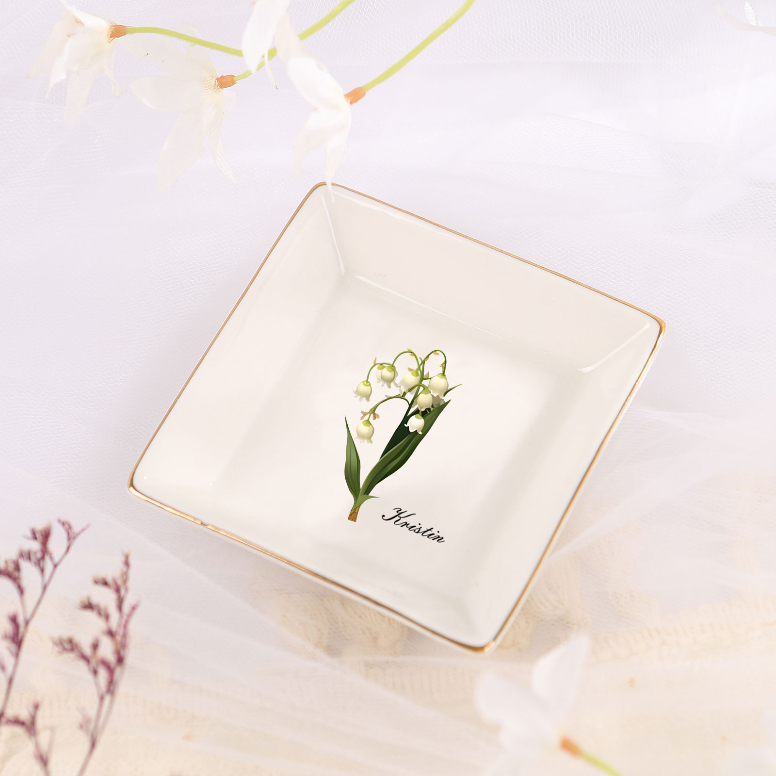 Personalized Birth Flower Jewelry Ceramic Dish custom with 1 Name & 1 Birthflower - Heart & Square Shapes | Jessemade