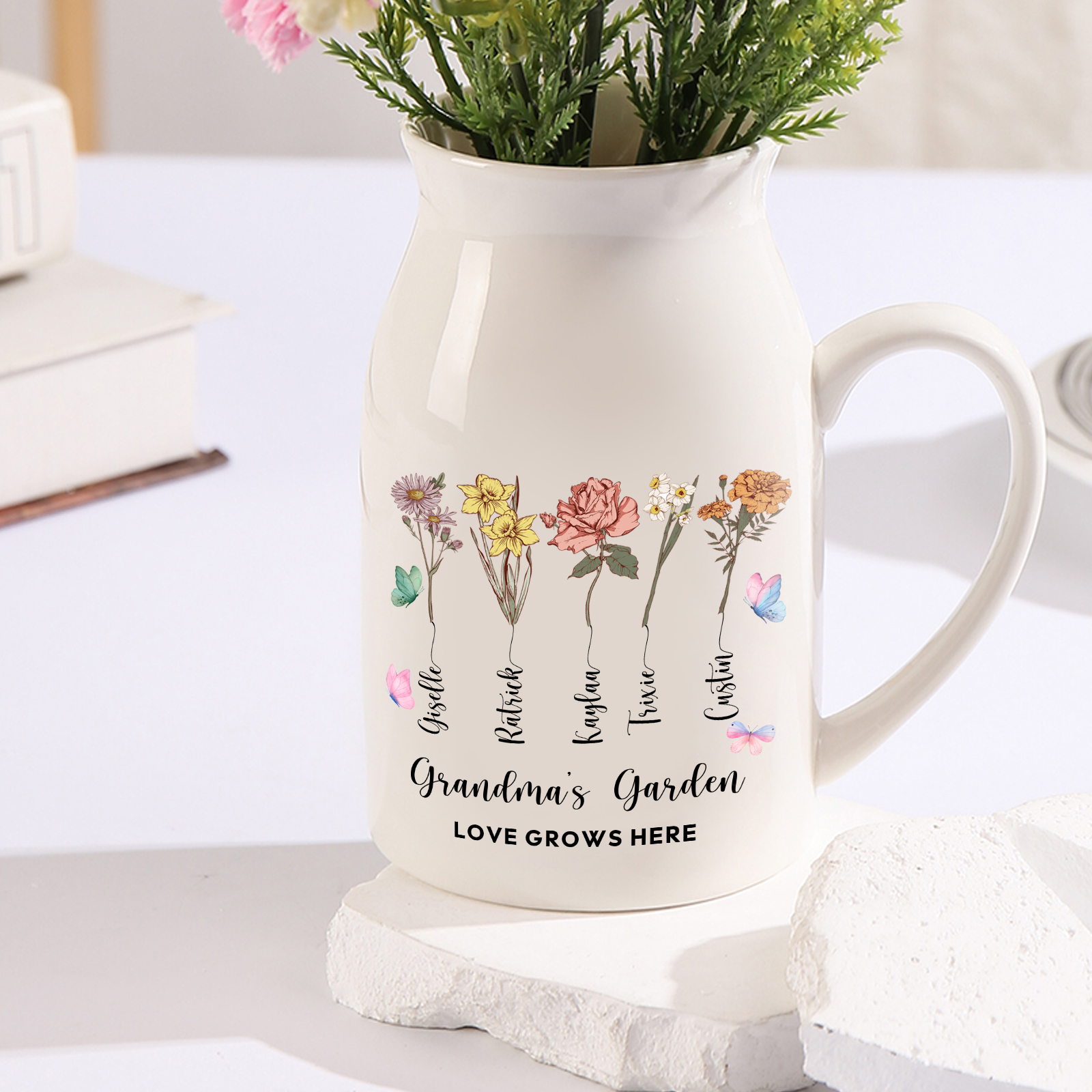 5 Names Personalized Vase with Birthday Flowers – Add 5 Names 2 Texts – Ceramic Custom Gift for Mom, Grandma, Family