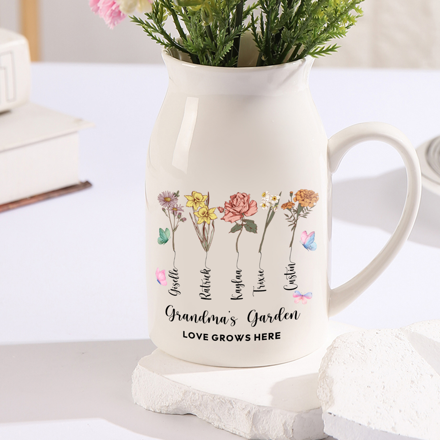 5 Names Personalized Vase with Birthday Flowers – Add 5 Names 2 Texts – Ceramic Custom Gift for Mom, Grandma, Family