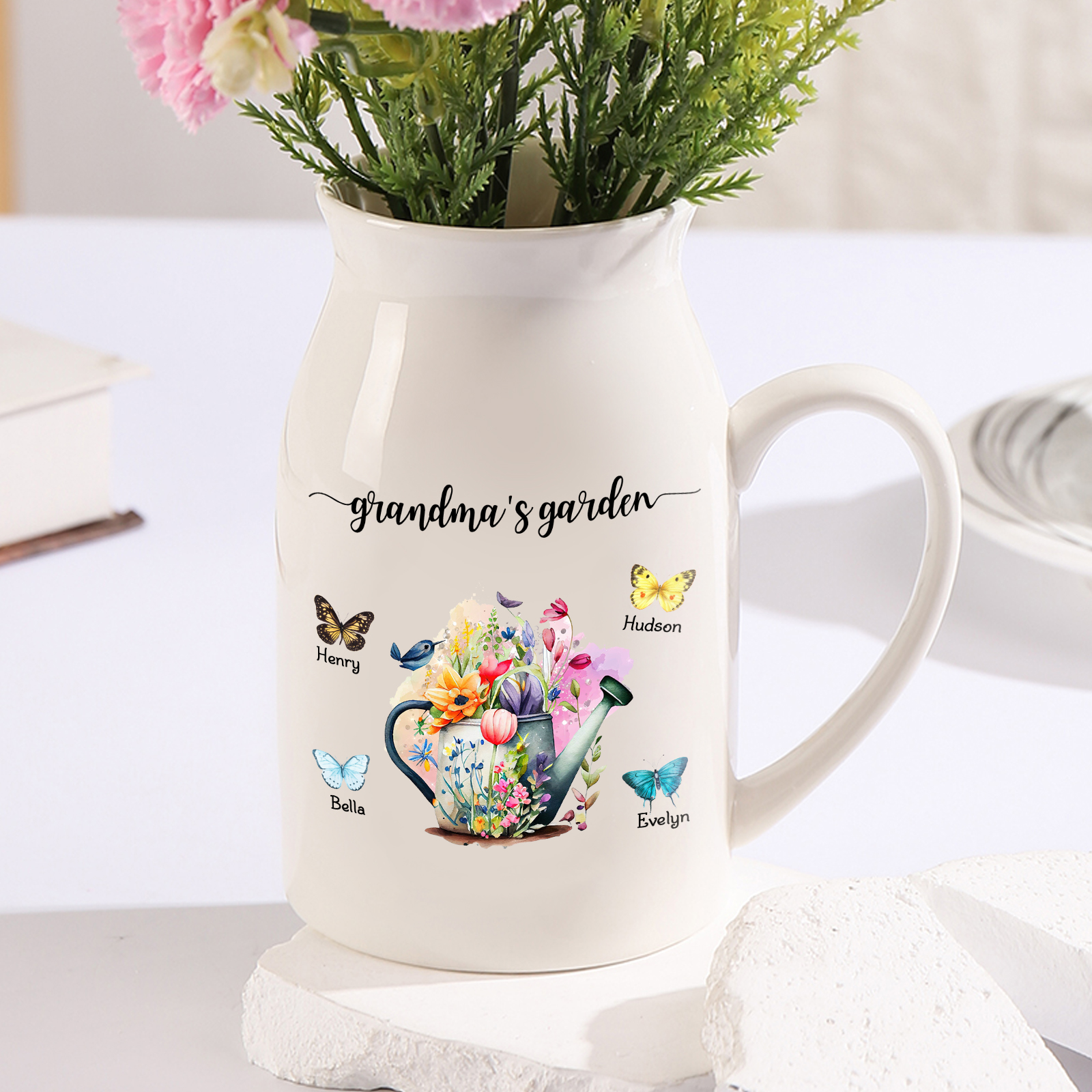 4 Names - Personalized Name "Grandma's Garden" Ceramic Vase as a Gift for Grandma