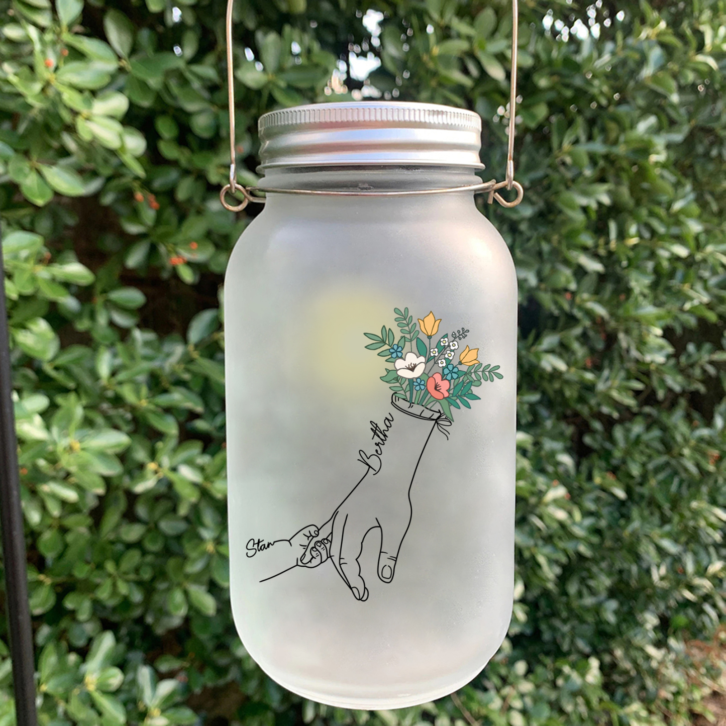 Personalized Luminous Mason Jar with Hand-Holding & Floral – Custom 2-7 Names LED Light Family Gift | Jessemade