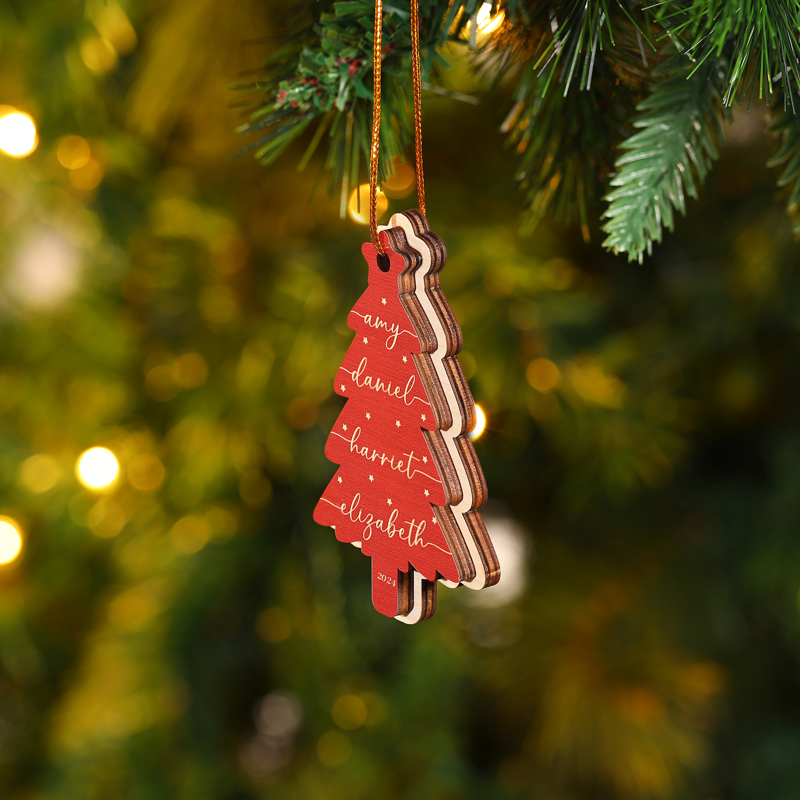 Personalised Family Christmas Ornament -Custom 1-6 Names Red Wooden Tree Gift for Family | Jessemade