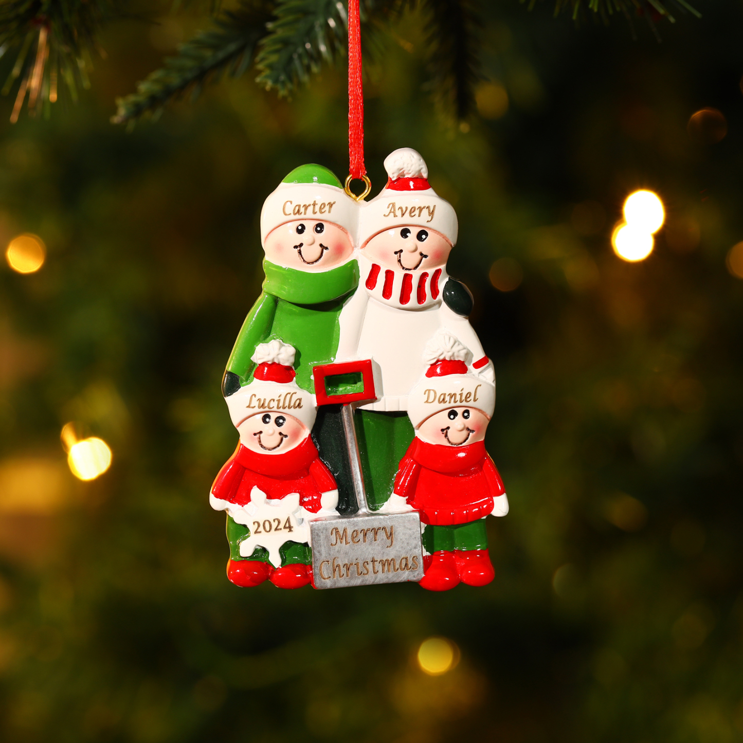 Personalized Family Christmas Ornament – Custom Resin Snow Shoveling Scene with 2-5 Names & 1 Text & Year Christmas Gift | Jessemade