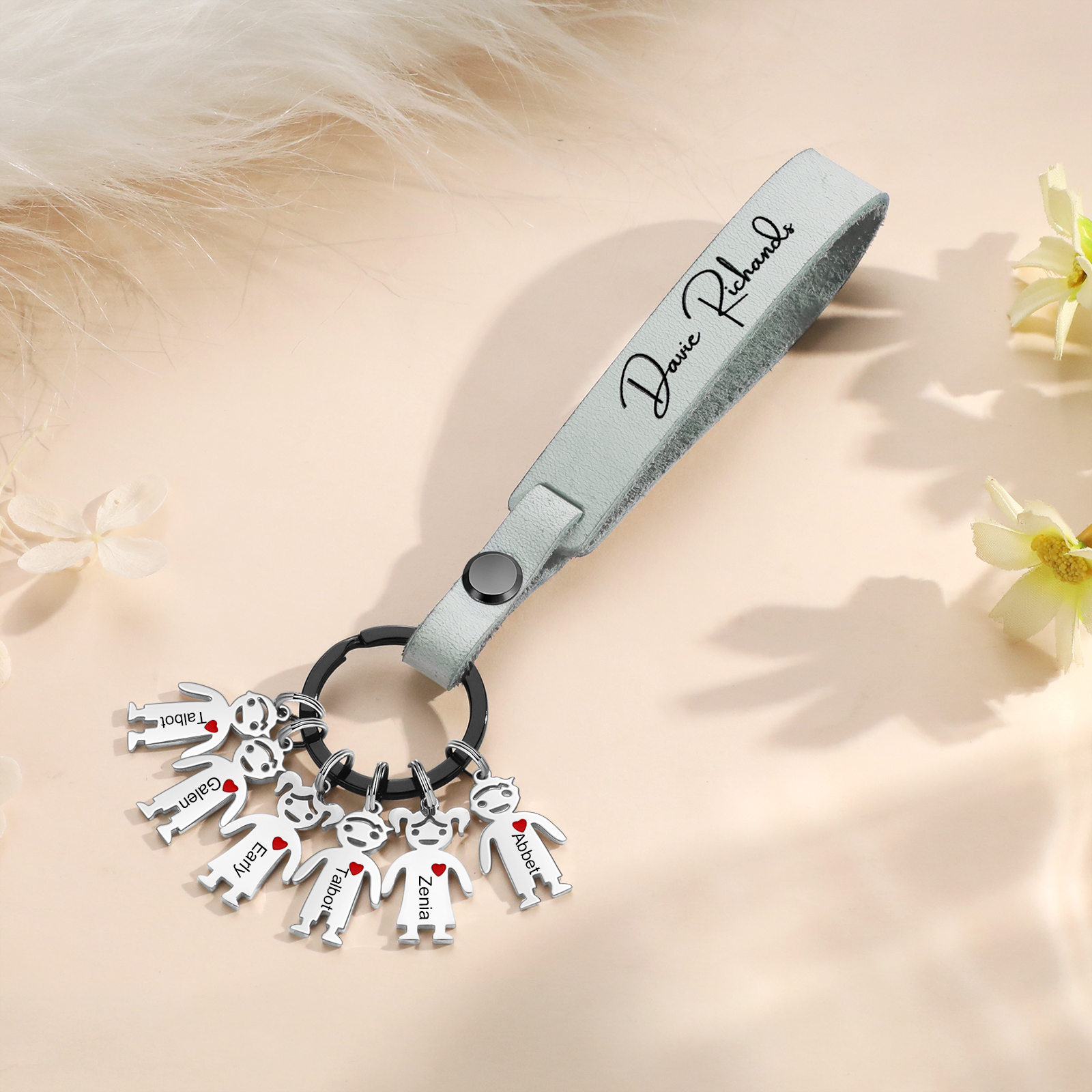 6 Names-personalized Keychain Custom 6 Doll Name and 1 Text Keychain Gift for Nana/ Mum