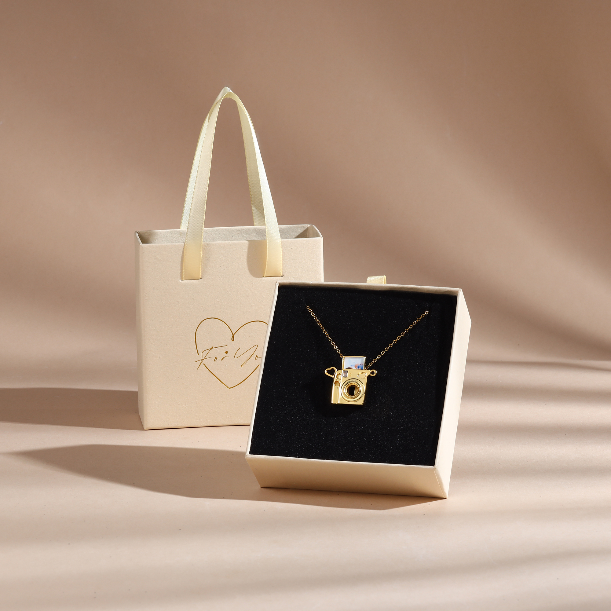 Personalized Photo Necklace - Camera Pendant Necklace with Customize 1 Photo for Her | Jessemade