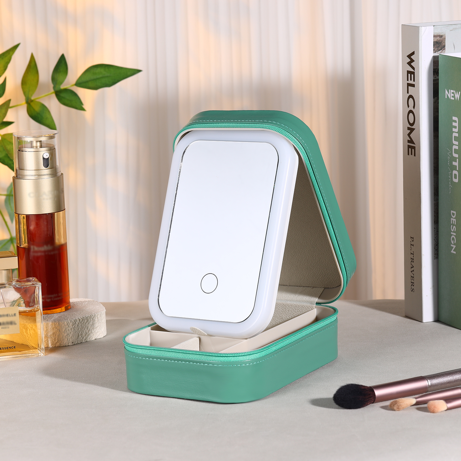 Personalized Birth Flower Portable Leather Jewelry Box with Name and LED Three Color Adjustable Makeup Mirror Travel Essential | Jessemade