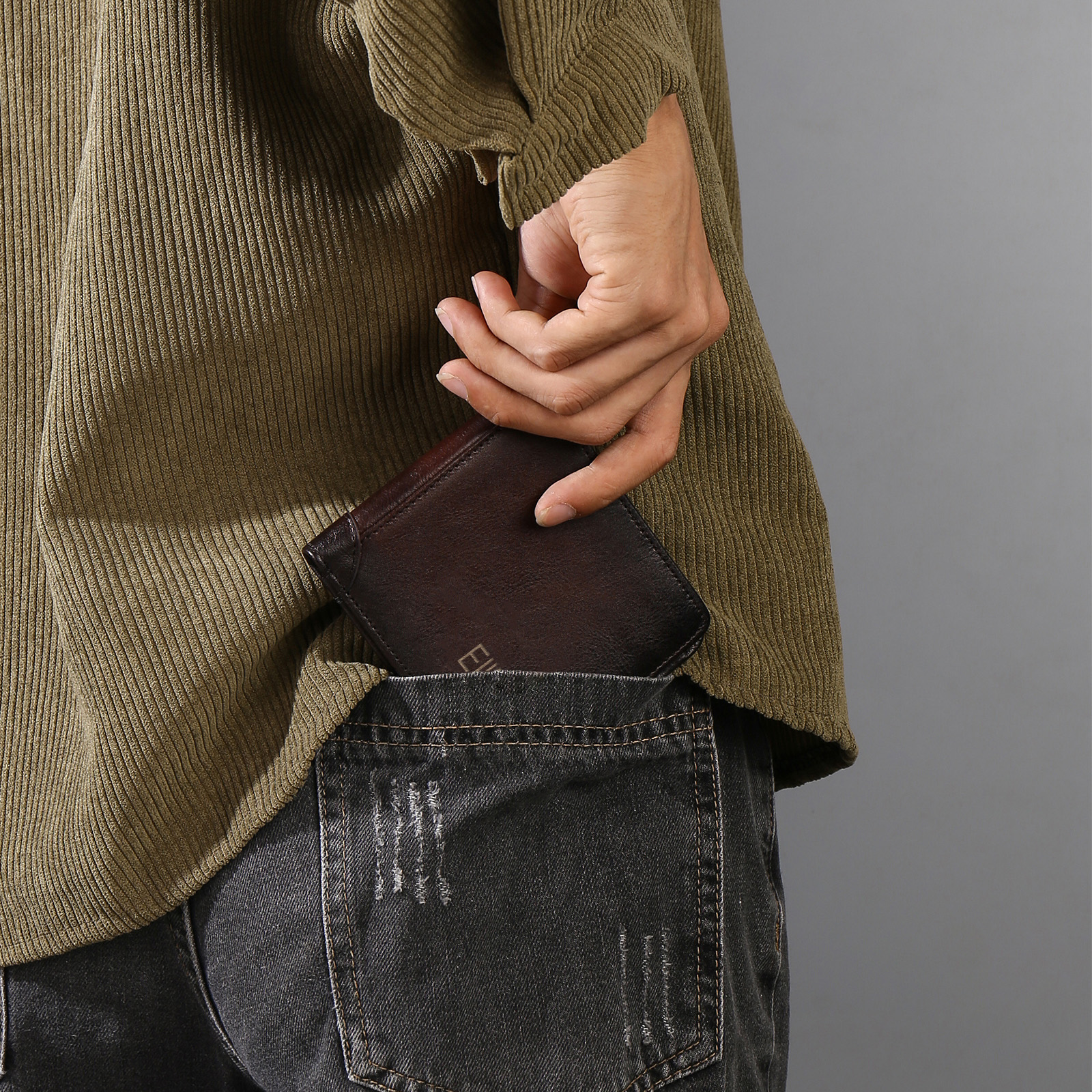 Personalized First  Layer Leather Men's Wallet - Custom Name and Letter Valentine's Day Gifts for Him | Jessemade