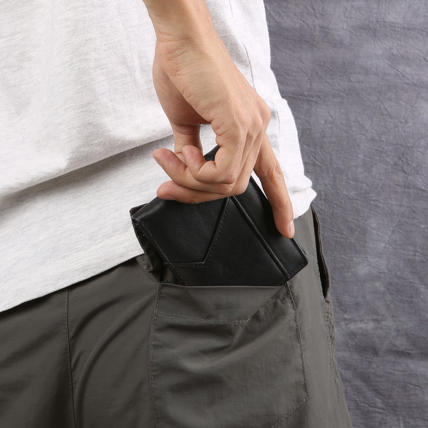 Personalised First  Layer Leather Men's Wallet - Custom Name and Letter Gift for Him | Jessemade