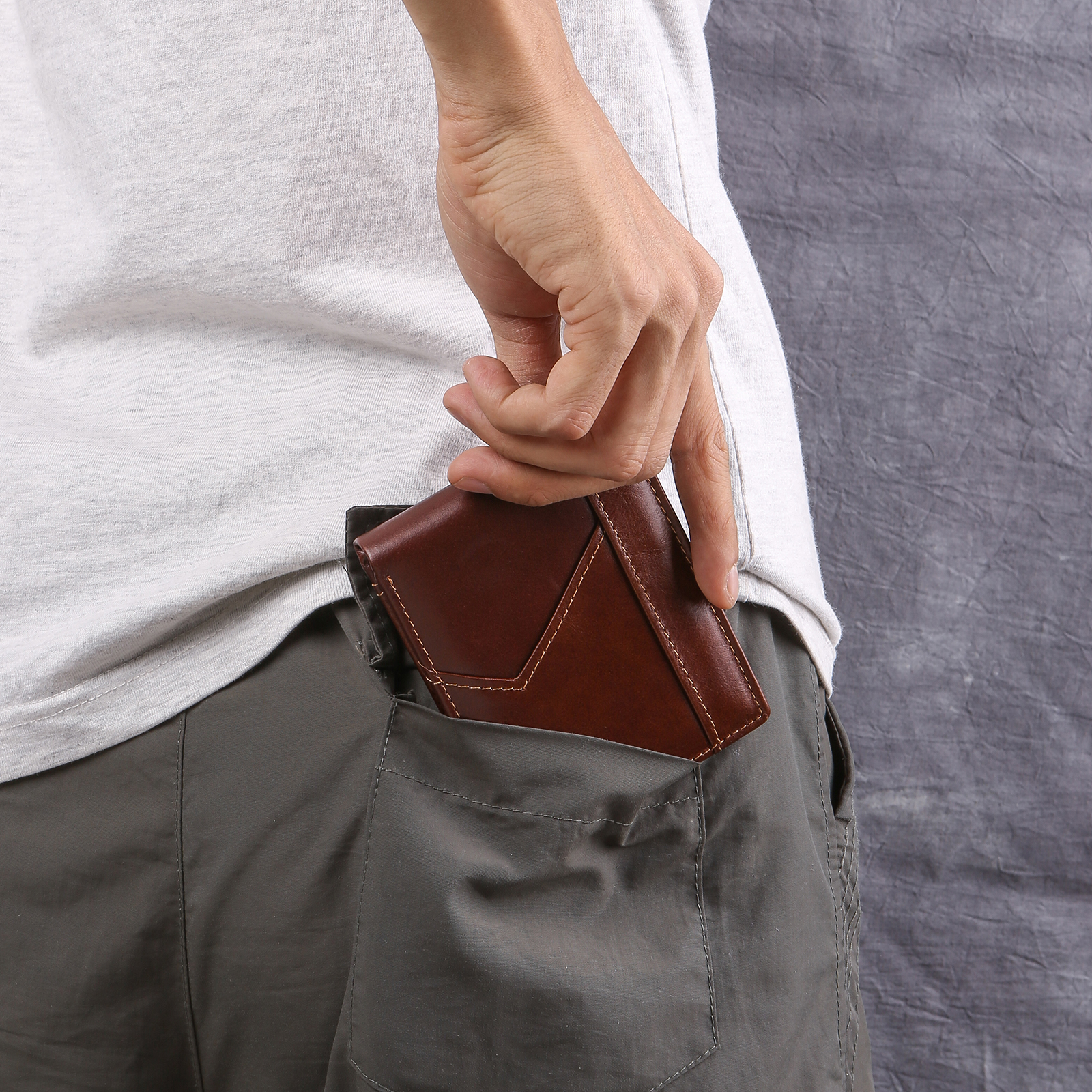 Personalised First  Layer Leather Men's Wallet - Custom Name and Letter Gift for Him | Jessemade