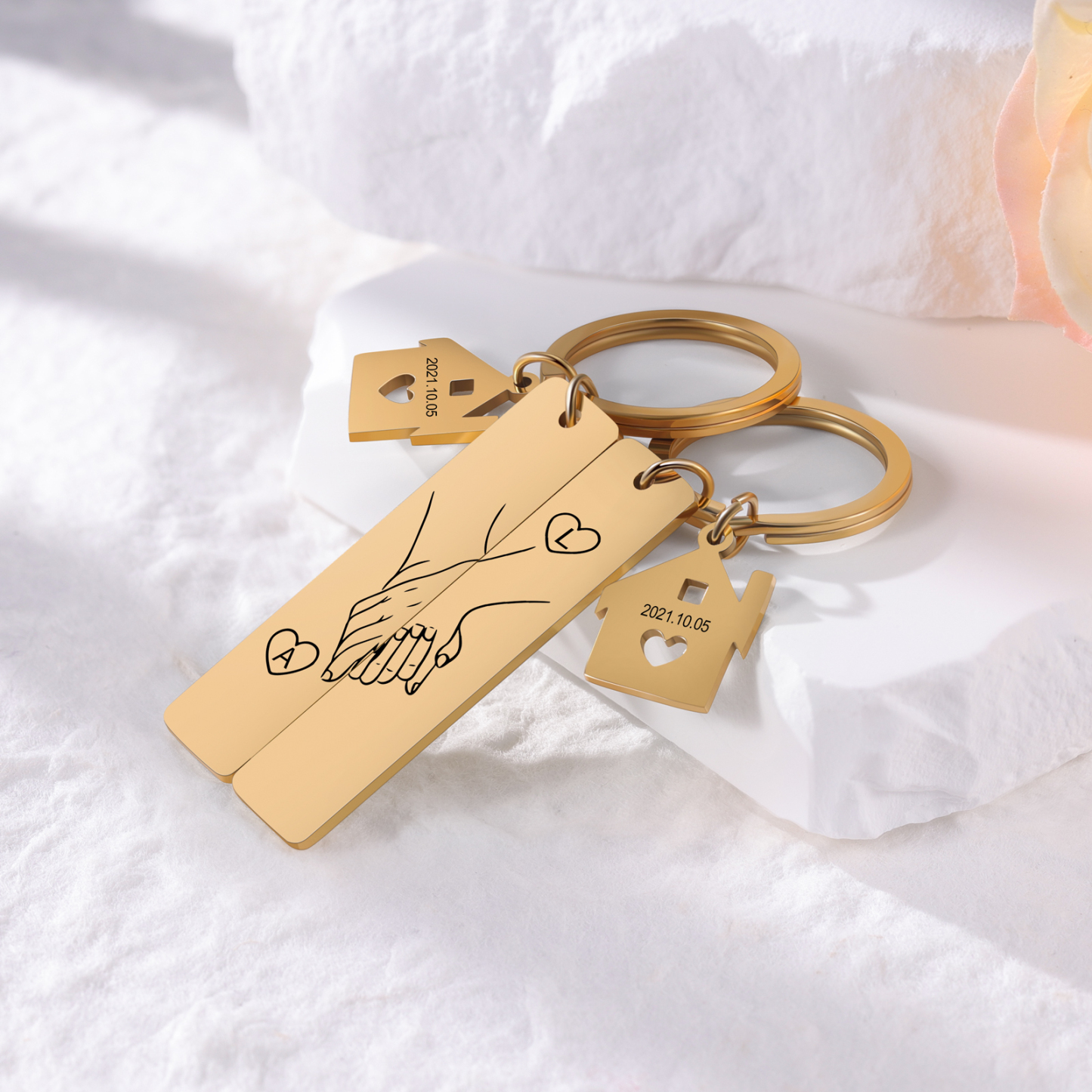Holding Hands Couple Keychain Gift Set Personalized Date Initial Matching Couple Valentine's Day Gift