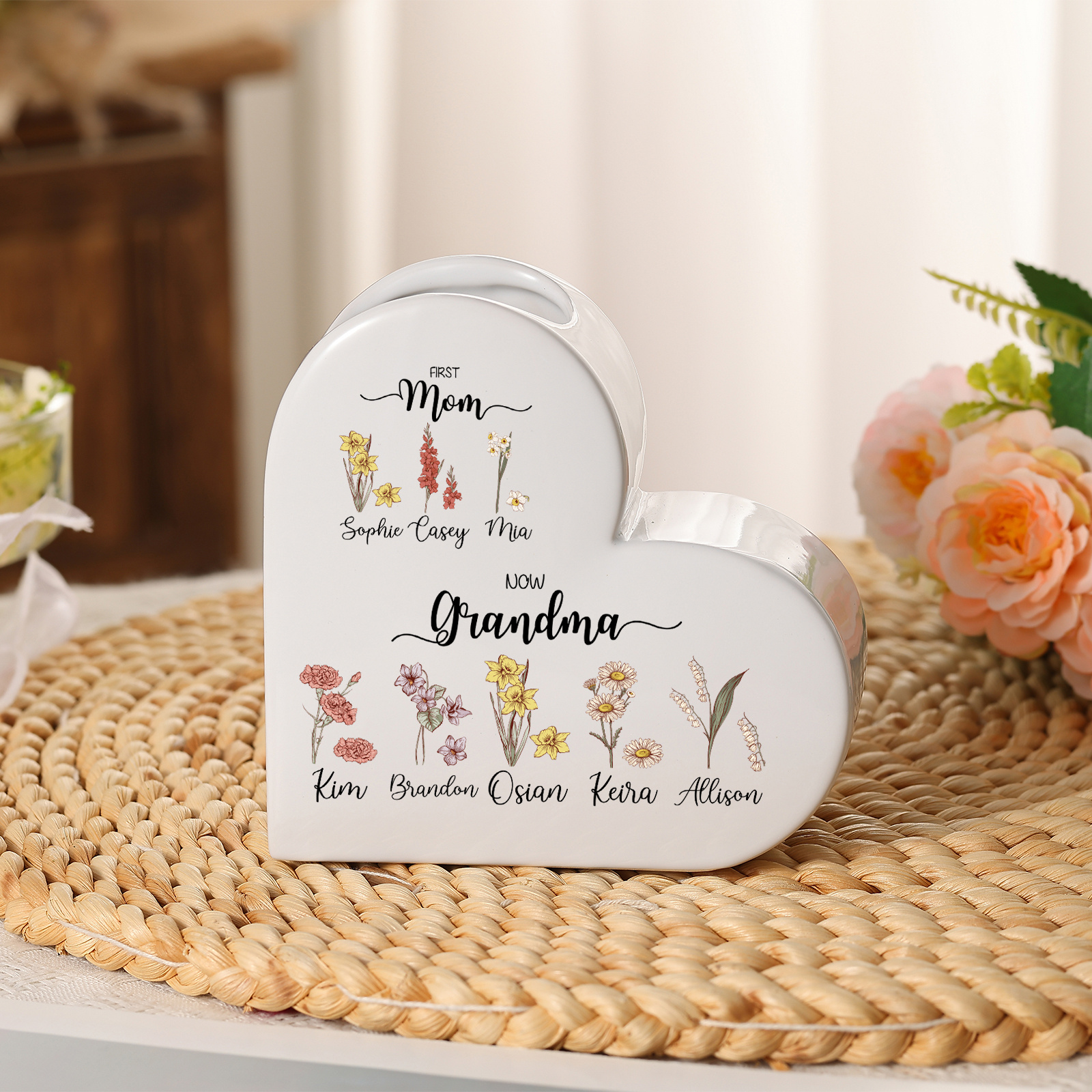 Personalized Ceramic Heart Vase Custom with 2–10 Names And Birth Flowers Mother’s Day Gift For Grandma And Mom