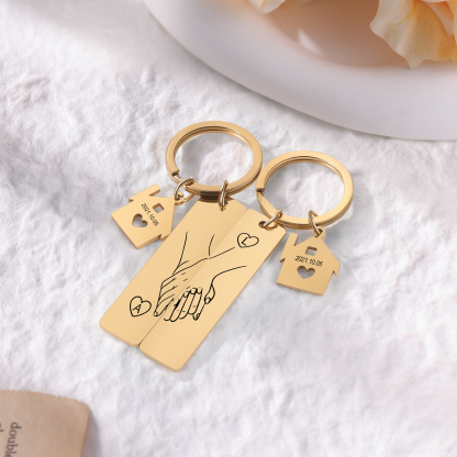 Holding Hands Couple Keychain Gift Set Personalized Date Initial Matching Couple Valentine's Day Gift