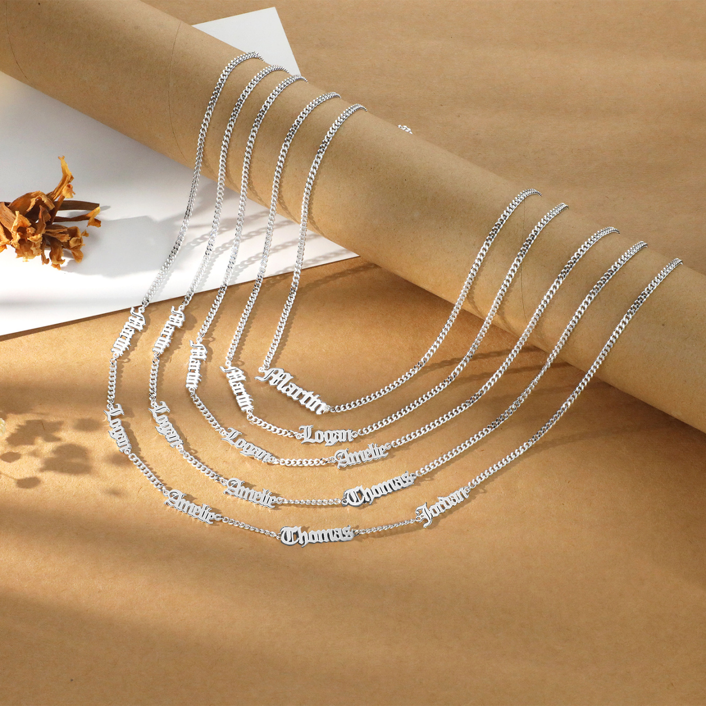 Personalized Gothic Men's Necklace with 1-5 Names