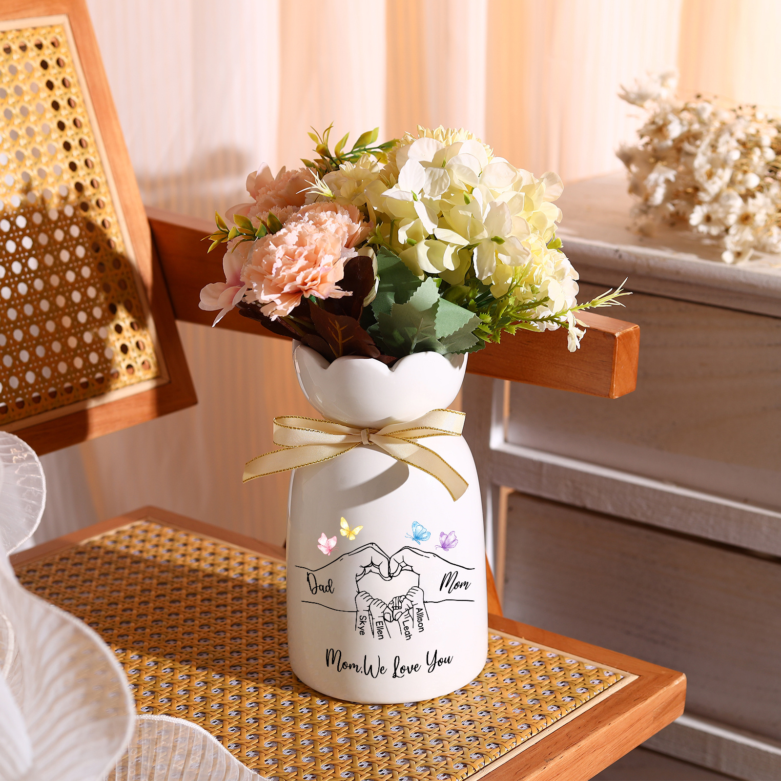 Personalized Ceramic Flower Vase Hand-In-Hand Family Motif Customized With 3-8 Names