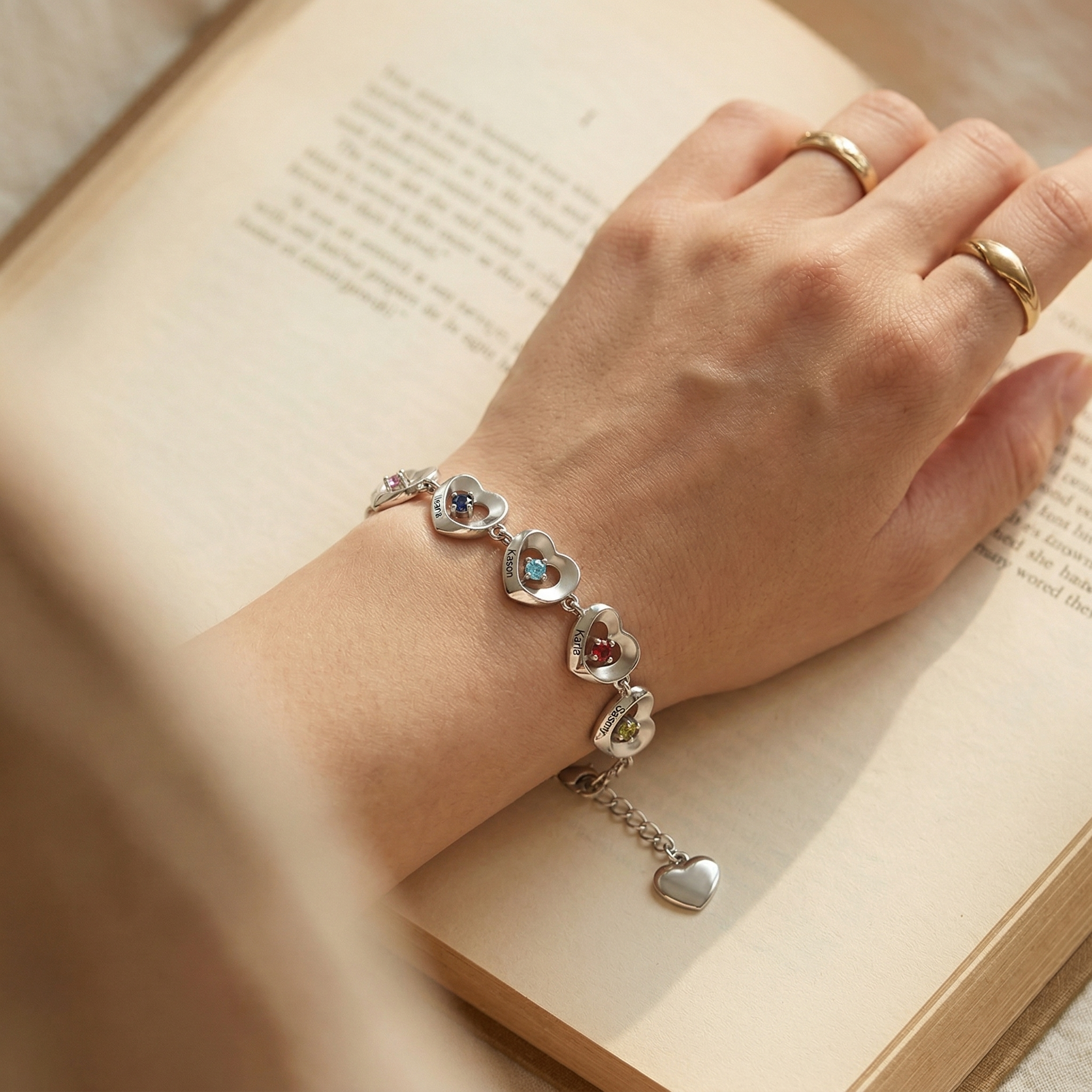 Personalized Linked Hearts Bracelet Customized with 2-5 Names and Birthstones Family Jewelry for Mom