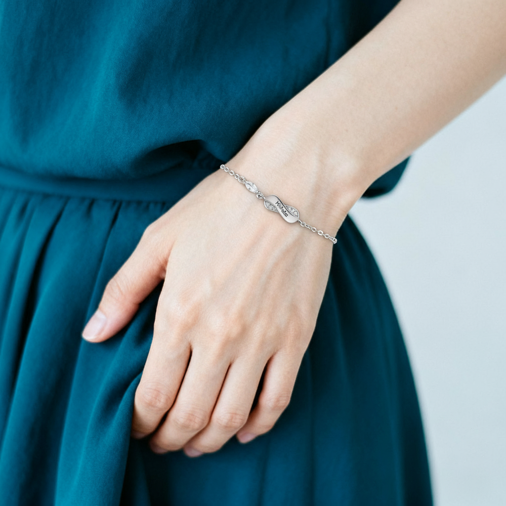 Personalized Elegant Name Bracelet with Crystal Accents – Custom 4 Names Jewelry Gift for Her | Jessemade